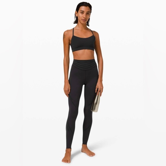 Lululemon Get In Line Super High-Rise Tight Black Everlux 28” , size 4 - Picture 11 of 12